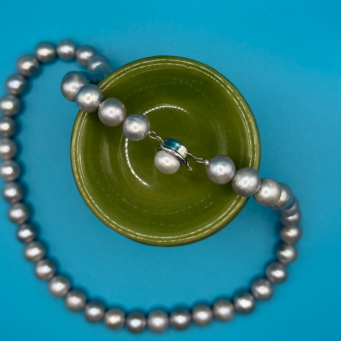 Grey Pearls Set – Timeless Elegance in Every Piece