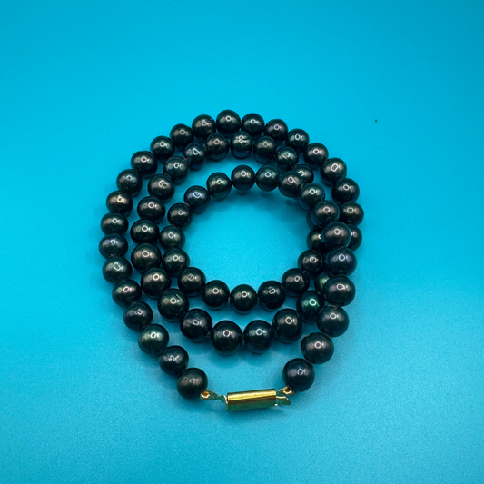 Black Pearl Necklace – Timeless Elegance with a Modern Edge