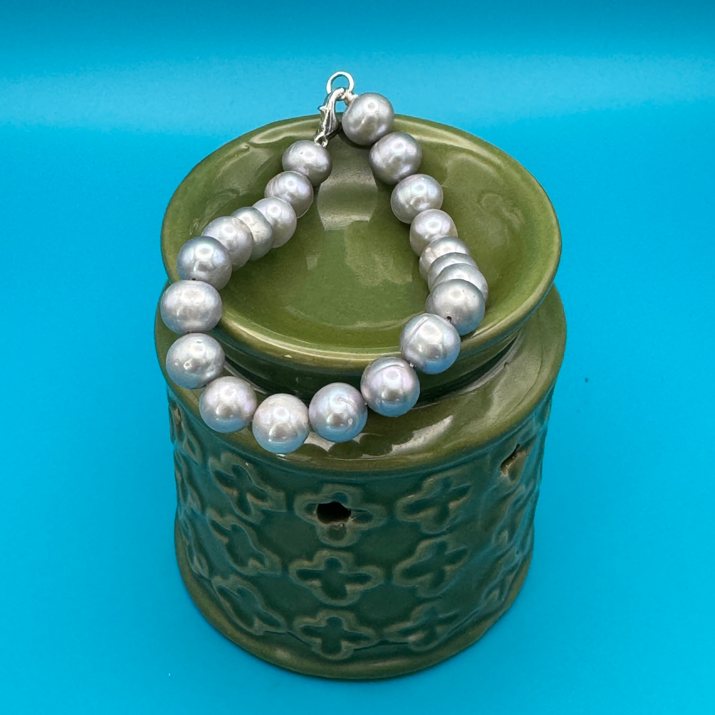 Grey Ocean Pearl Bracelet – Timeless Elegance, Natural Beauty