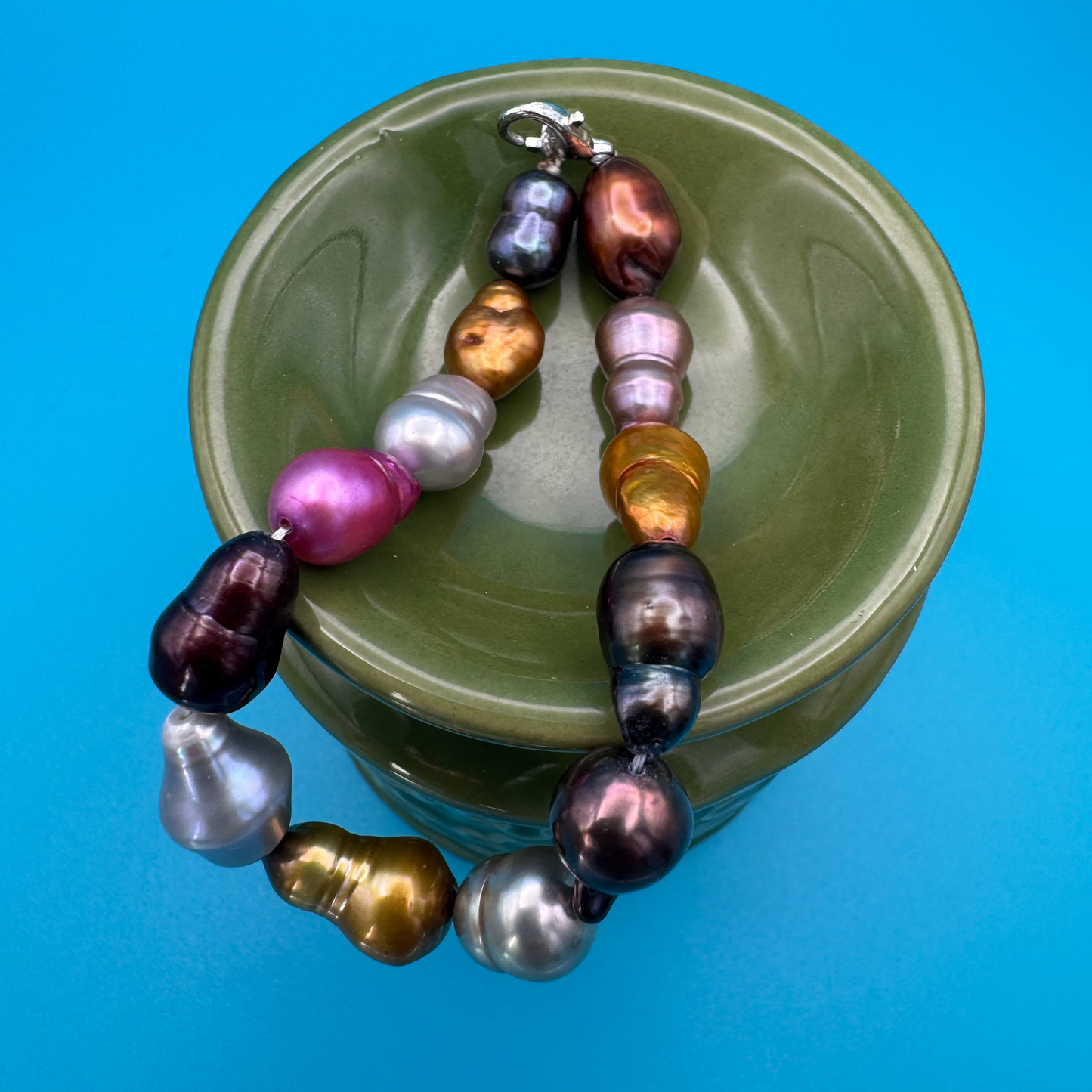 Multi-Colour Natural Pearl Bracelet – A Unique Blend of Elegance